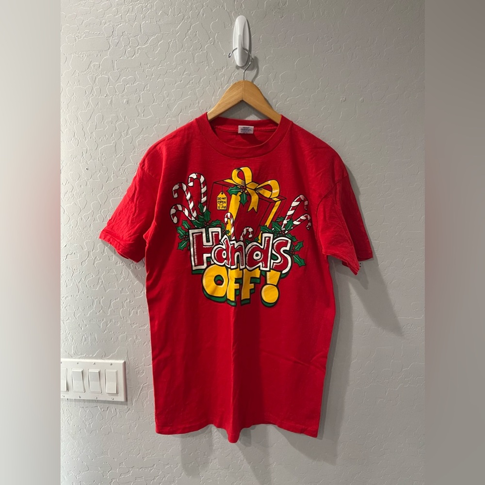 Vintage Christmas “Hands Off” Presents‎ Funny Shirt Medium